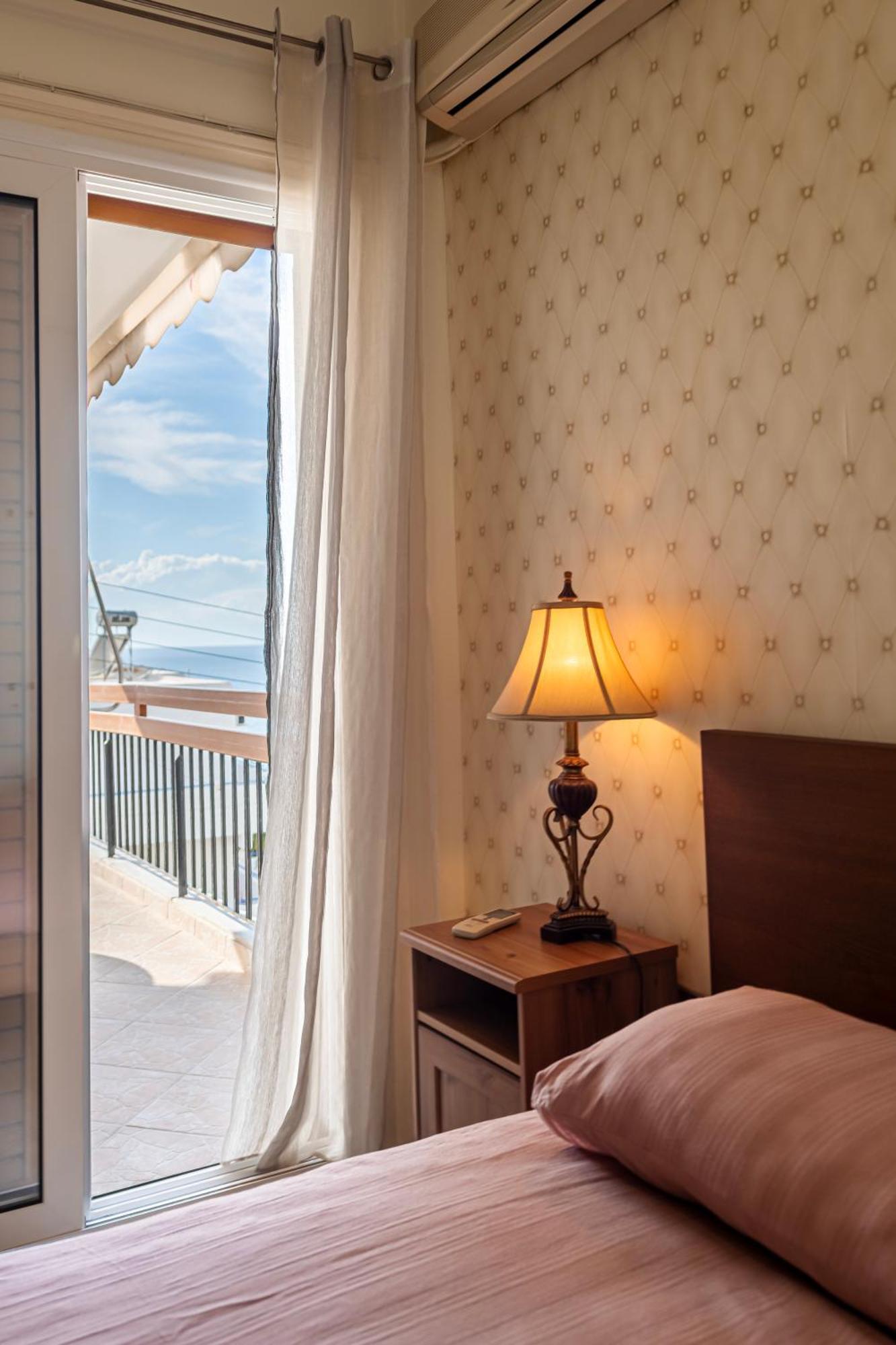 Sea View Apartment 100M From The Beach Saronida Bagian luar foto